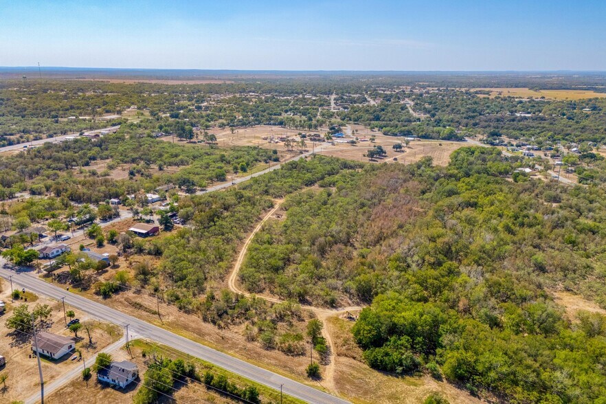 More Photos Of TBD HACKBERRY St, Luling Land For Sale