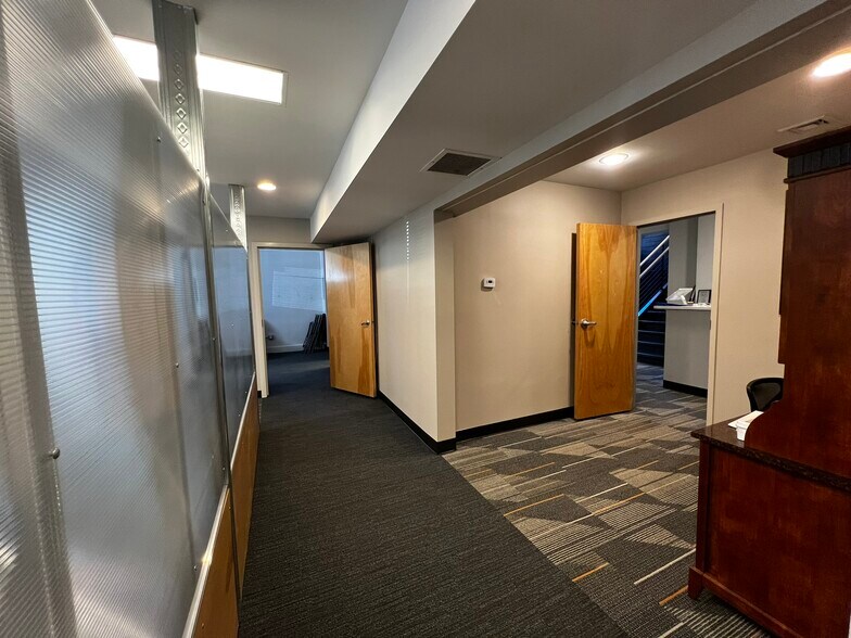 More Photos Of 711 N Cascade Ave, Colorado Springs Office For Lease