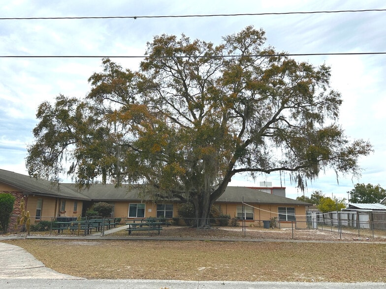 More Photos Of 602 Melton Ave, Auburndale Healthcare For Sale