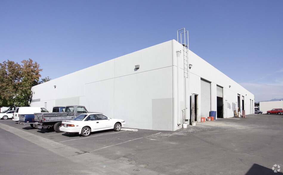 More Photos Of 1840 S Santa Fe St, Santa Ana Manufacturing For Sale