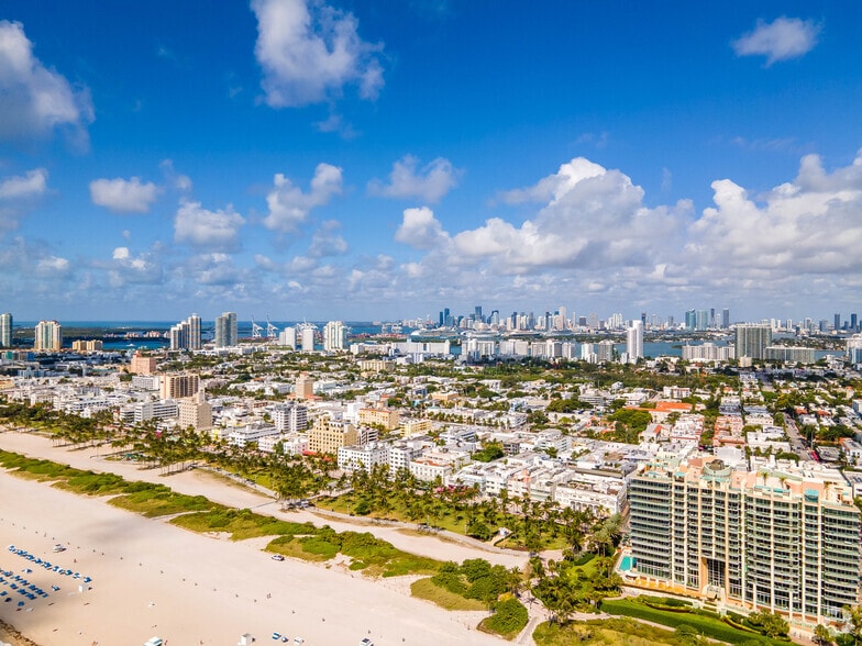 More Photos Of 1412 Ocean Dr, Miami Beach Restaurant For Lease