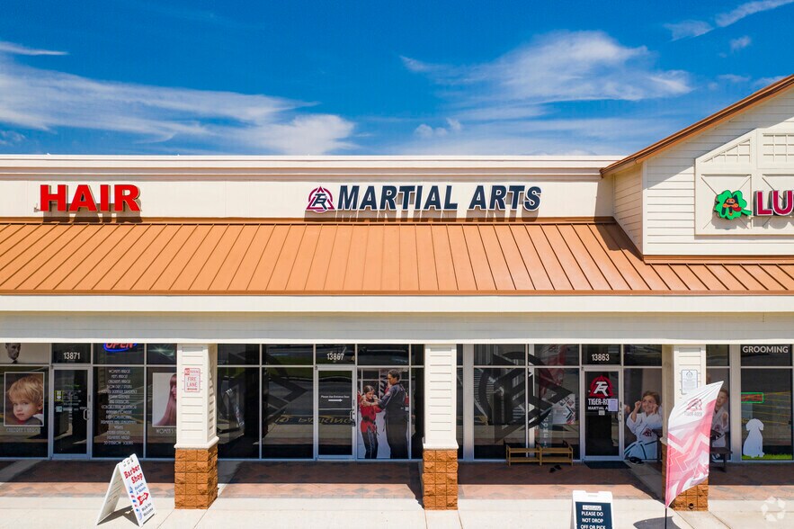 More Photos Of 8975 Race Track Rd, Tampa Unknown For Lease