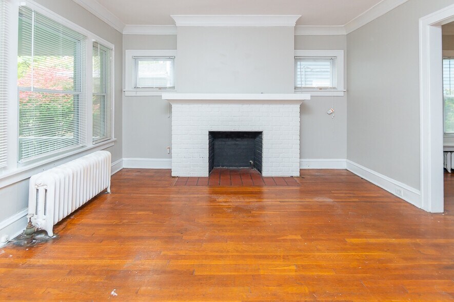 More Photos Of ,  Unknown For Sale