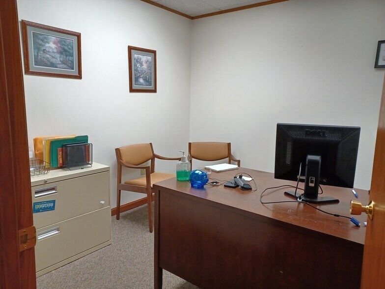 More Photos Of 17 Forest Ave, Fond Du Lac Apartments For Lease