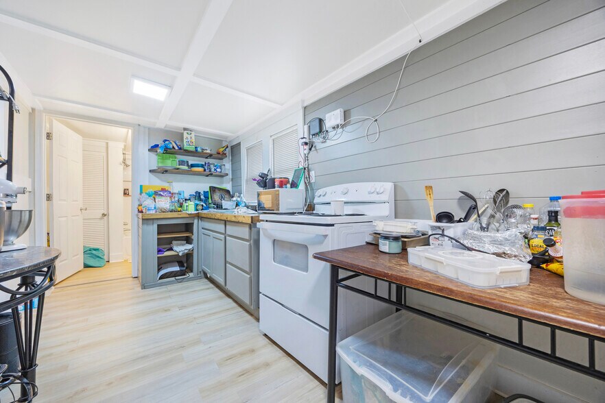 More Photos Of , Lake City Multifamily For Sale