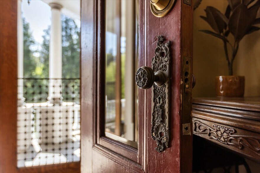 More Photos Of 358 Mill St, Grass Valley Specialty For Sale