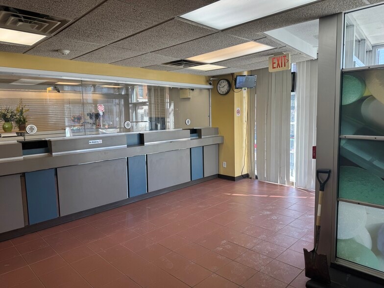 More Photos Of 2101 S 19th St, Philadelphia Office For Lease