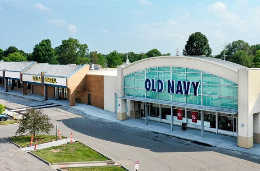 More Photos Of 4464-4498 Lemay Ferry Rd, Saint Louis Storefront For Lease