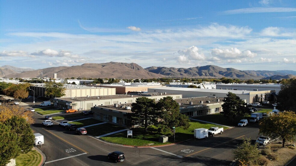 More Photos Of 385 Freeport Blvd, Sparks Light Distribution For Lease