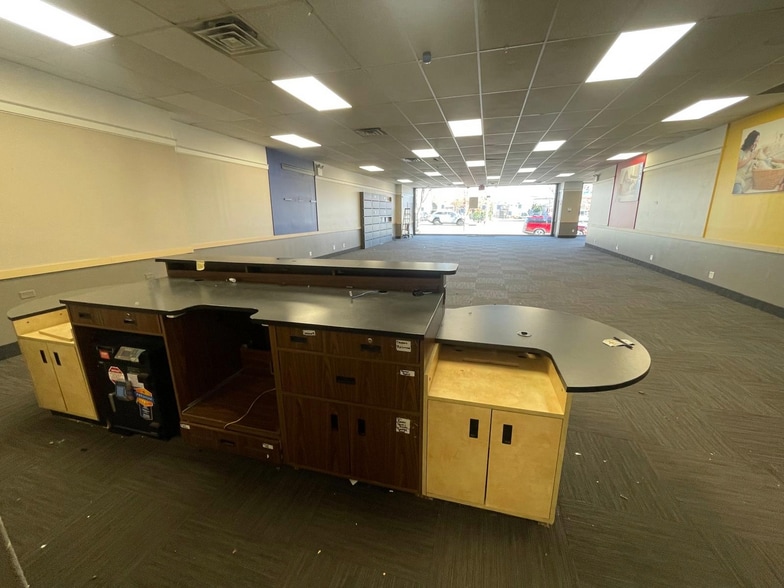 More Photos Of 230 Bay St, Staten Island Freestanding For Lease