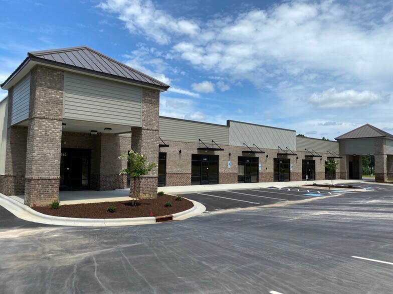 Primary Photo Of 640-668 Shell Dr, Spring Lake Storefront For Lease