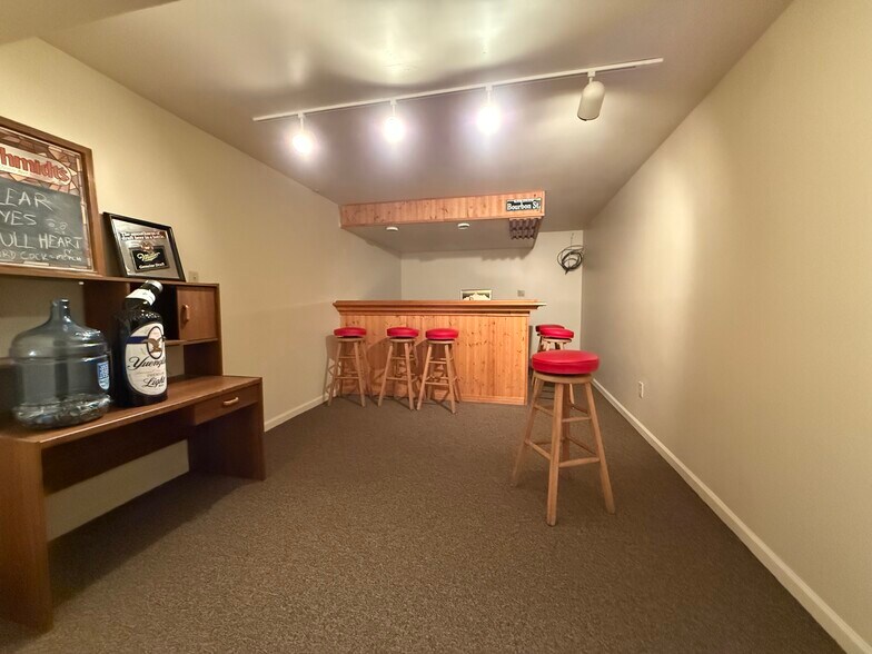 More Photos Of 735 Street Rd, Southampton Medical For Lease