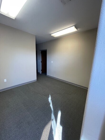 More Photos Of 601 W Oakland St, Broken Arrow Office Residential For Sale