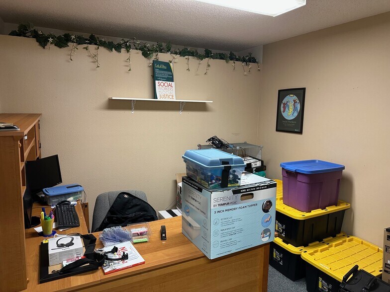 More Photos Of 1931 Dellwood Dr, Tallahassee Office For Sale