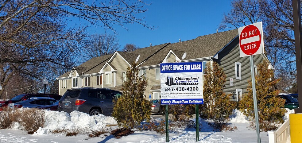 More Photos Of 334 E Colfax St, Palatine Loft Creative Space For Sale