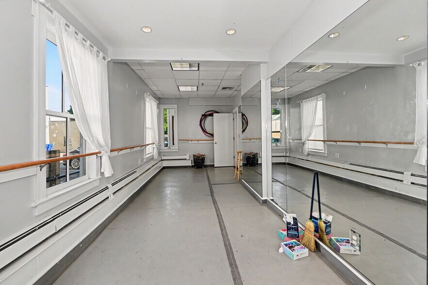 More Photos Of 245 Mill St, Greenwich Loft Creative Space For Lease