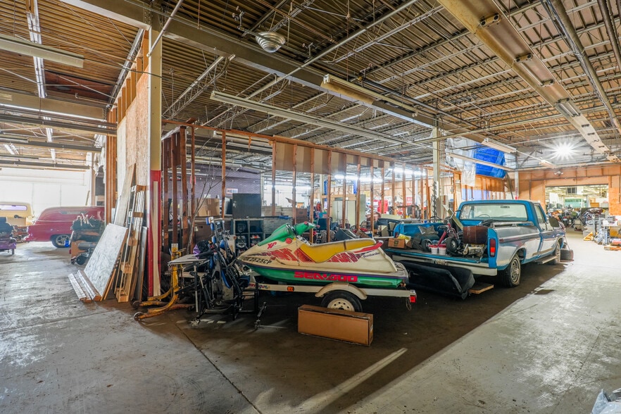 More Photos Of 1200 W Benedict St, Shawnee Office Residential For Sale
