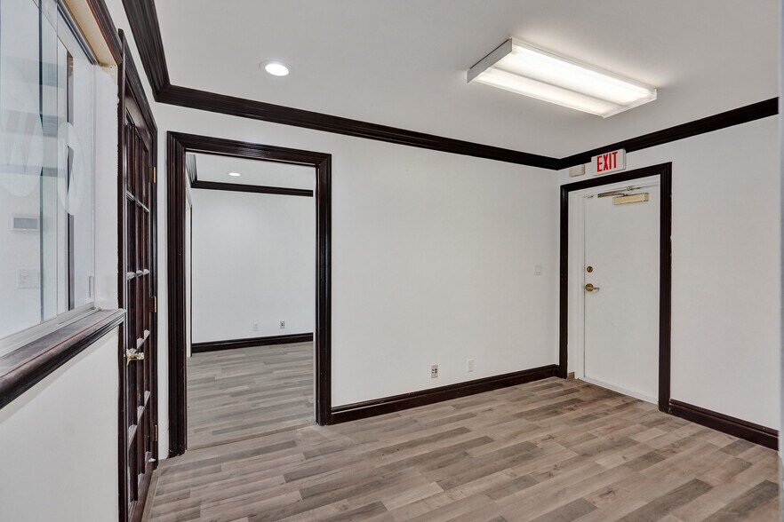 More Photos Of 51 E Commercial Blvd, Fort Lauderdale Medical For Sale