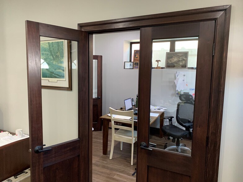 More Photos Of 608 Hillgrove Ave, Western Springs Office Residential For Sale