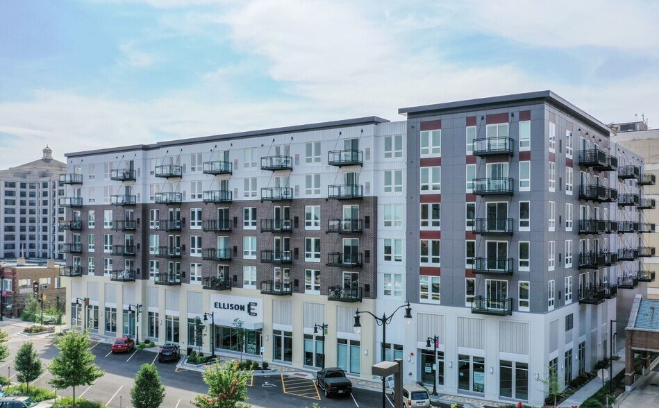 More Photos Of 1555 Ellinwood Ave, Des Plaines Apartments For Lease