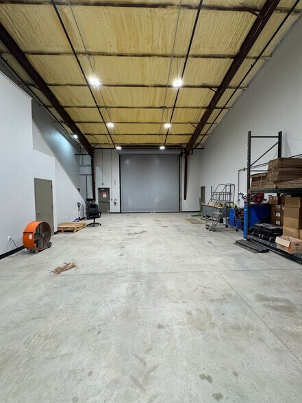 More Photos Of 5936 Imperial Loop, College Station Industrial For Lease