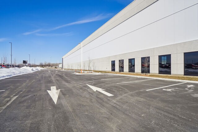 More Photos Of 1 Rue François Bricault, Pointe-aux-trembles Unknown For Lease