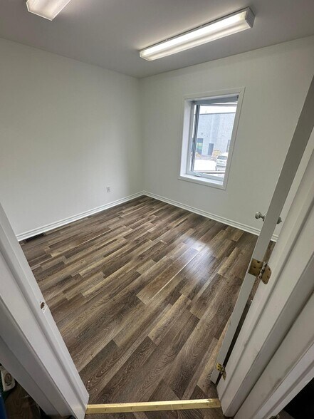 More Photos Of 42 Antares Dr, Ottawa Showroom For Lease