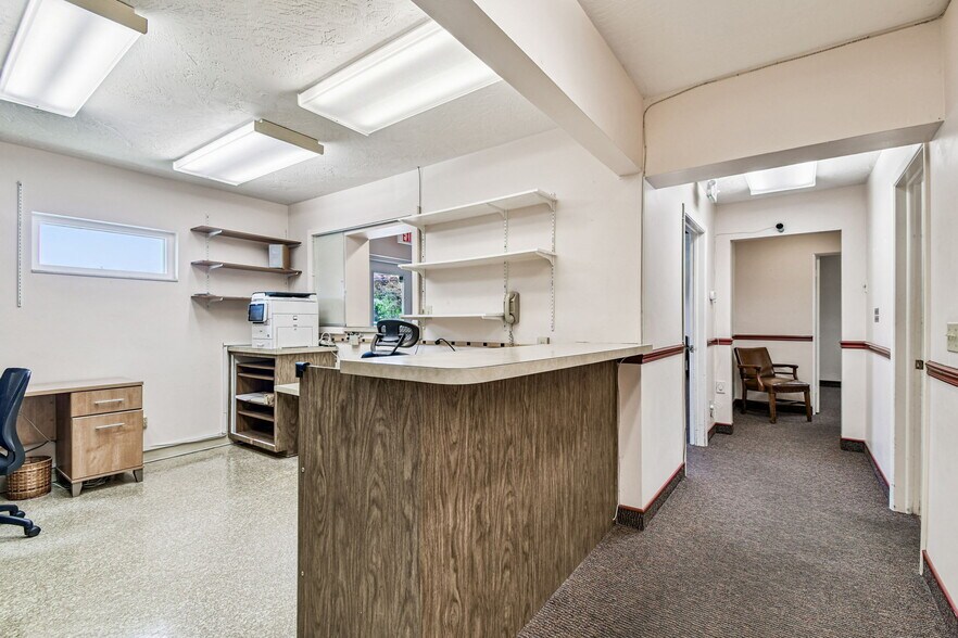 More Photos Of 321 S Lincoln Ave, Clearwater Medical For Sale