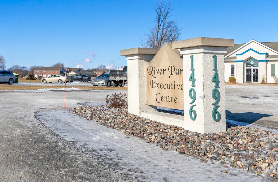 More Photos Of 1496 Bellevue St, Green Bay Office For Lease