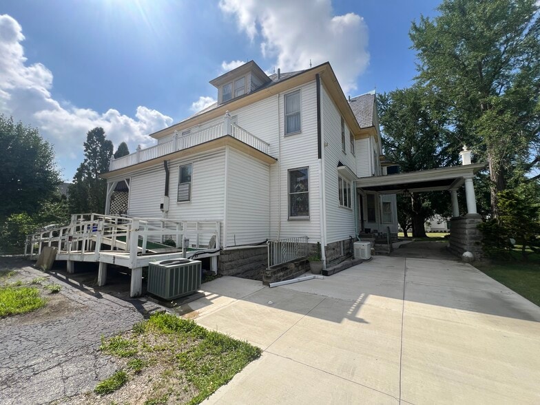 More Photos Of 364 E Church St, Marion Multifamily For Sale
