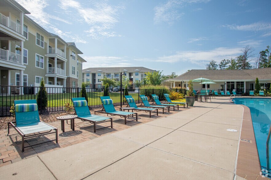 More Photos Of 14400 Palladium Dr, Midlothian Apartments For Sale