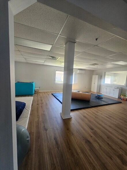 More Photos Of 100 Quarry Rd, Hamburg Medical For Lease