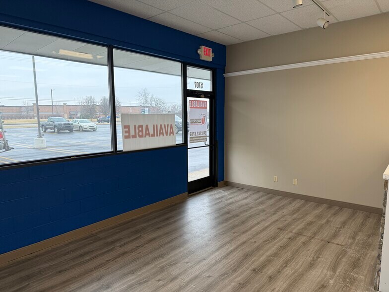 More Photos Of 5671-5719 Bay Rd, Saginaw Unknown For Lease