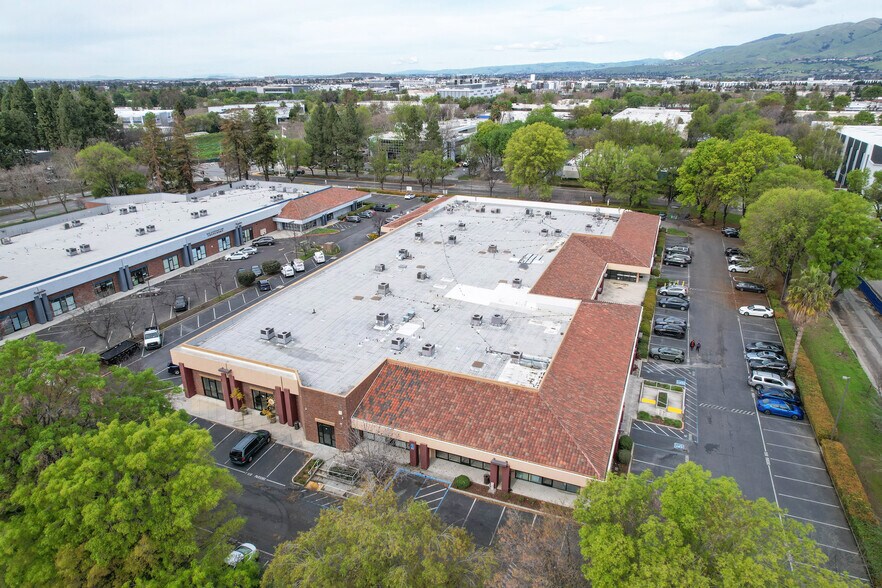 More Photos Of 2092 Concourse Dr, San Jose General Retail For Lease