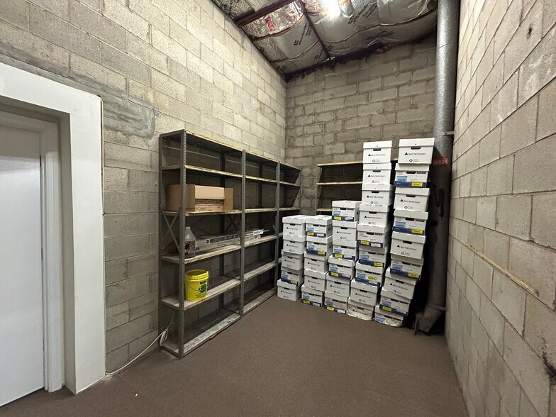 More Photos Of 130 Donald Dr, Fairfield Warehouse For Lease
