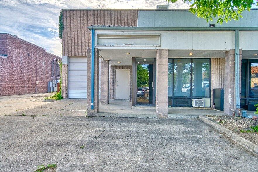 More Photos Of 5763 Arapahoe Ave, Boulder Warehouse For Sale