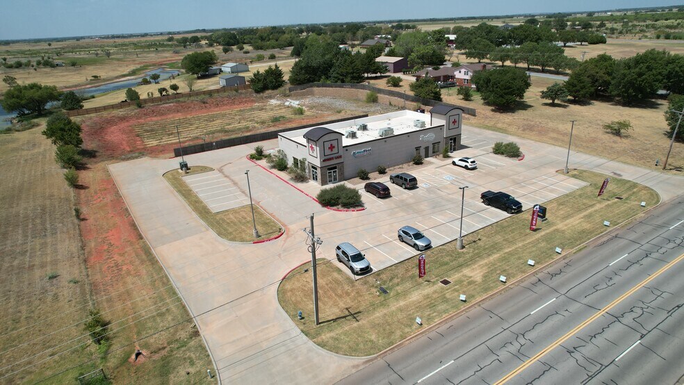 More Photos Of 1315 Chisholm Trail Pky, Duncan Medical For Sale