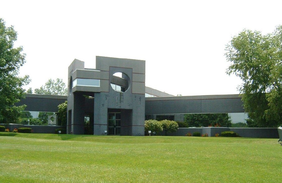 More Photos Of 7211 N Main St, Dayton Medical For Sale