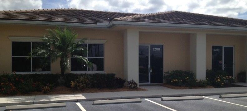 Primary Photo Of 5200-5204 Paylor Ln, Lakewood Ranch Office For Sale