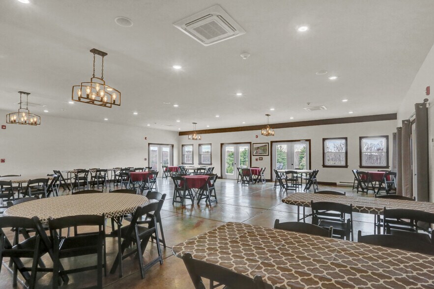 More Photos Of 596 Harman Rd, Halifax Winery Vineyard For Sale