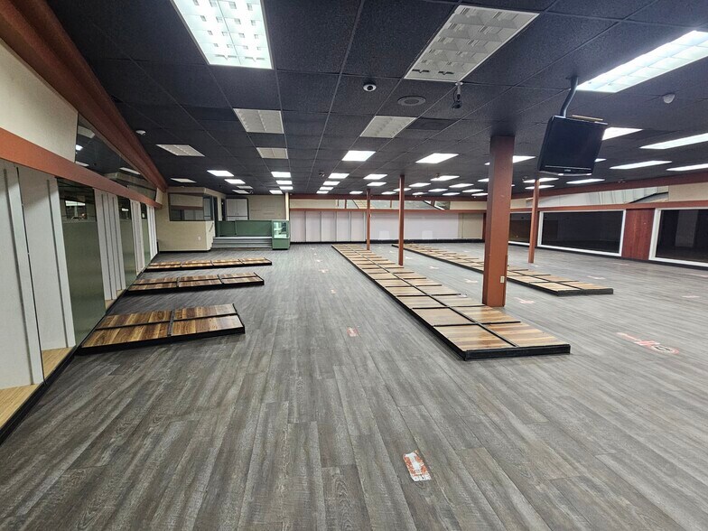 More Photos Of 3240 10th ave, Prince George General Retail For Lease