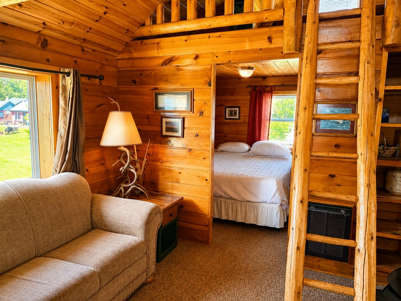 More Photos Of W17461 Norton Rd, Gould City Hotel For Sale