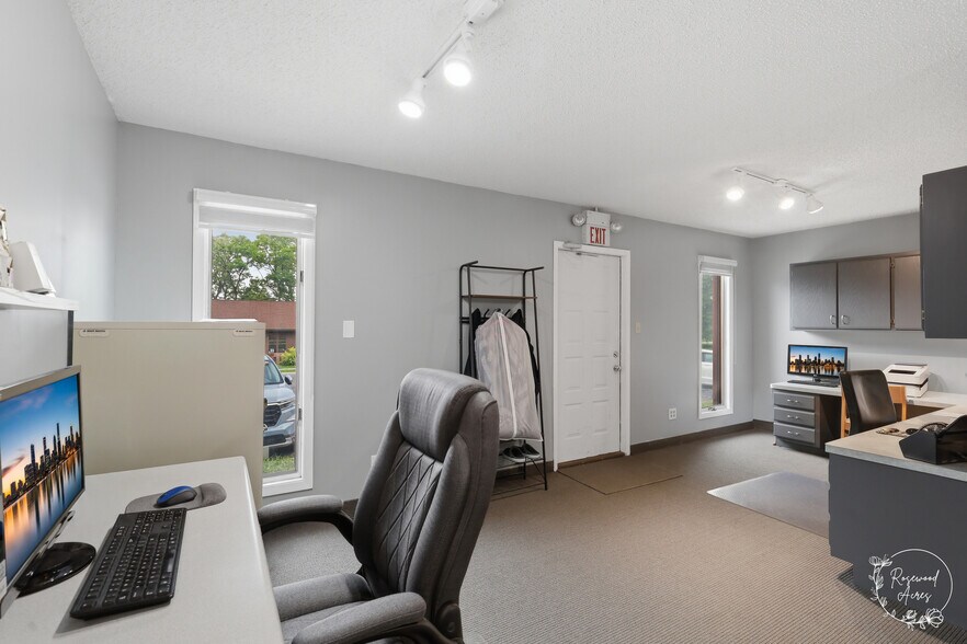 More Photos Of 31 Briarcliff Prof Ctr, Bourbonnais Office For Sale