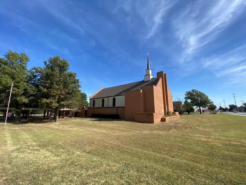 Primary Photo Of 1501 SW 59th St, Oklahoma City Religious Facility For Lease