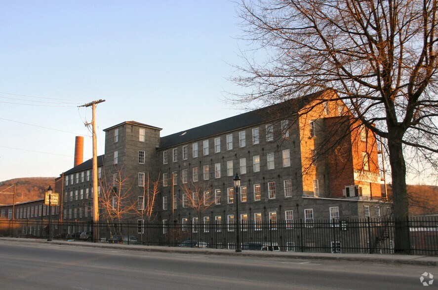 More Photos Of 40-44 E Main St, Ware Freestanding For Lease