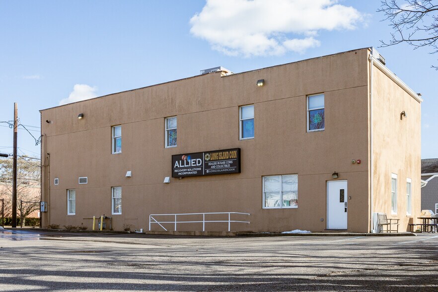 More Photos Of 146 Railroad Ave, Sayville Office For Lease