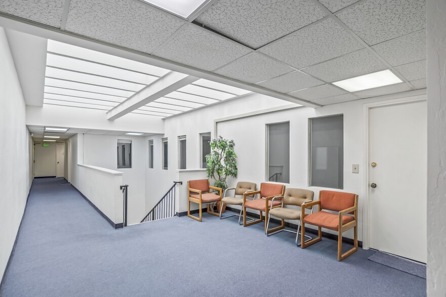 More Photos Of 1376 N 4th St, San Jose Light Distribution For Sale