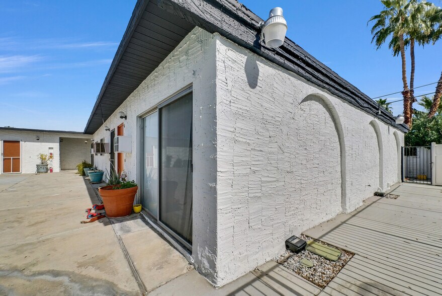 More Photos Of 1900 E Baristo Rd, Palm Springs Apartments For Sale