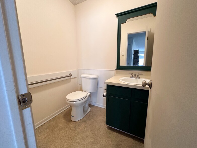 More Photos Of 2210 E Highway 190, Copperas Cove Freestanding For Sale