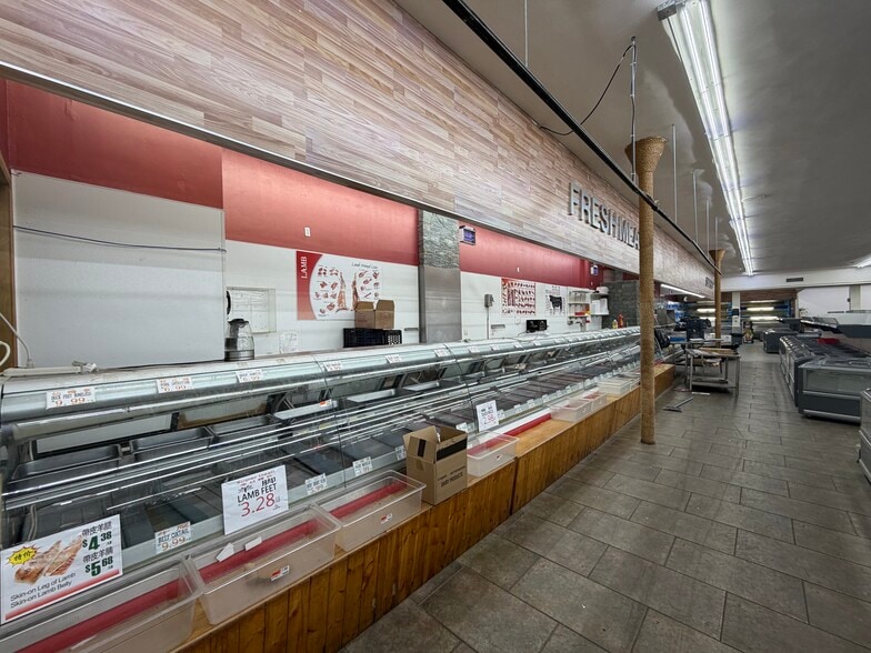 More Photos Of 249-02-249-46 Horace Harding Expy, Little Neck Supermarket For Lease